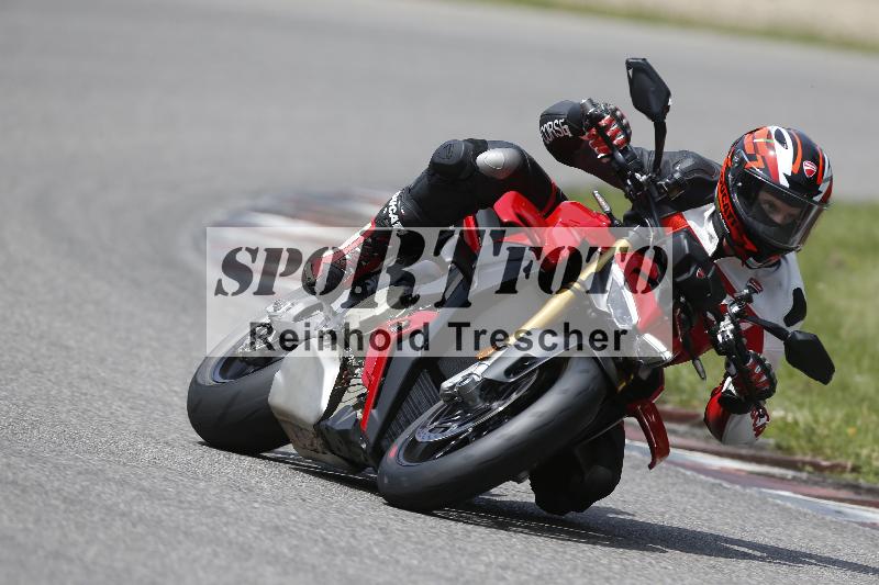 /27 12.06.2025 Ducati Schweiz Trackday Warmup  ADR/gruen-vert/ohne